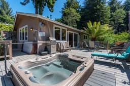 Redwood Beach Retreat - Hot Tub, Walk to Beach, 3 King beds! - Image 3