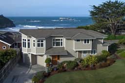 Sunset Vista - Footsteps to the Beach & Pier! - Image 3