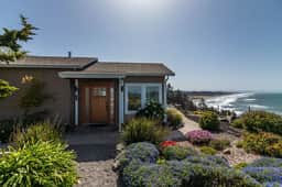 Pacific Dream - Luxury Cliffside Oasis w/ Hot Tub! - Image 3