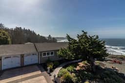 Pacific Dream - Luxury Cliffside Oasis w/ Hot Tub! - Image 2