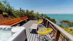 Baker Beach House - NEW LOWER RATE & GREAT VALUE w/ Hot Tub and ocean views! - Image 3