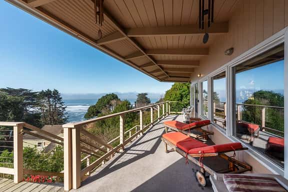 The Sandpiper - Great location w/ magical ocean views & dog friendly! - Image 1