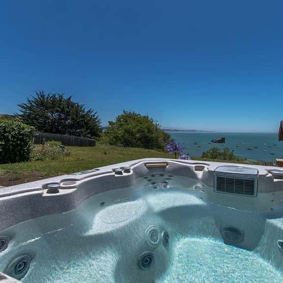 Treasure Cove-Hot Tub, Ocean Views & Near Beach - Image 1