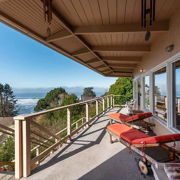 The Sandpiper - Great location w/ magical ocean views & dog friendly! - Image 1