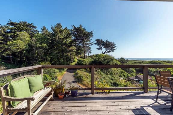 Clam Beach Cottage - New, spectacular ocean view stay! - Image 4