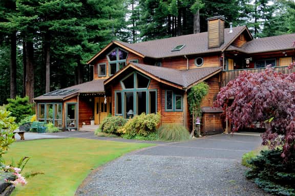Raven Ridge Retreat - Redwoods, Hot Tub & Firepit! - Image 5