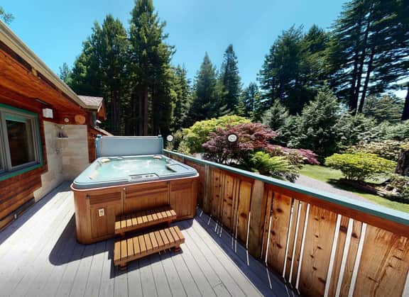 Raven Ridge Retreat - Redwoods, Hot Tub & Firepit! - Image 2