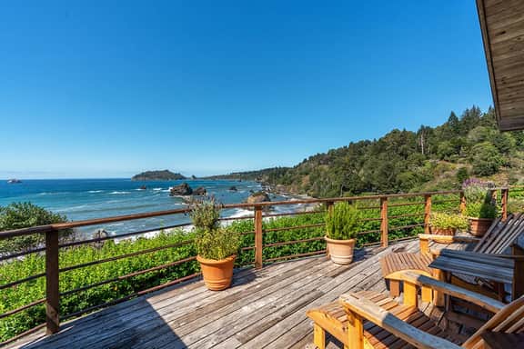 Luffenholtz Surfside Cabin ~ Romantic & Hot Tub - Image 5