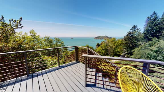 Baker Beach House - NEW LOWER RATE & GREAT VALUE w/ Hot Tub and ocean views! - Image 2