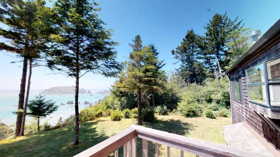 Sunset Knoll - Big Summer Discount & Great Value Ocean Views, Pet Friendly! - Image 4